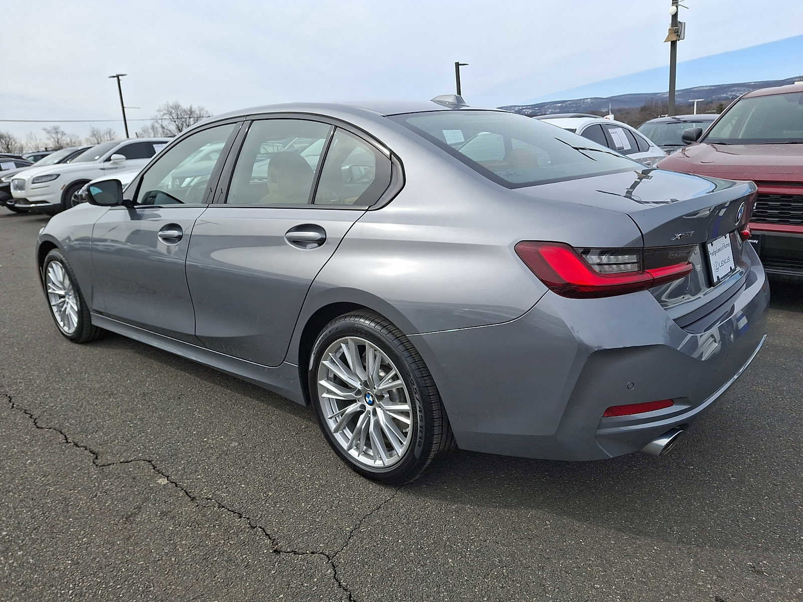 Used 2023 BMW 330i xDrive Sedan w/ Premium Package image 6