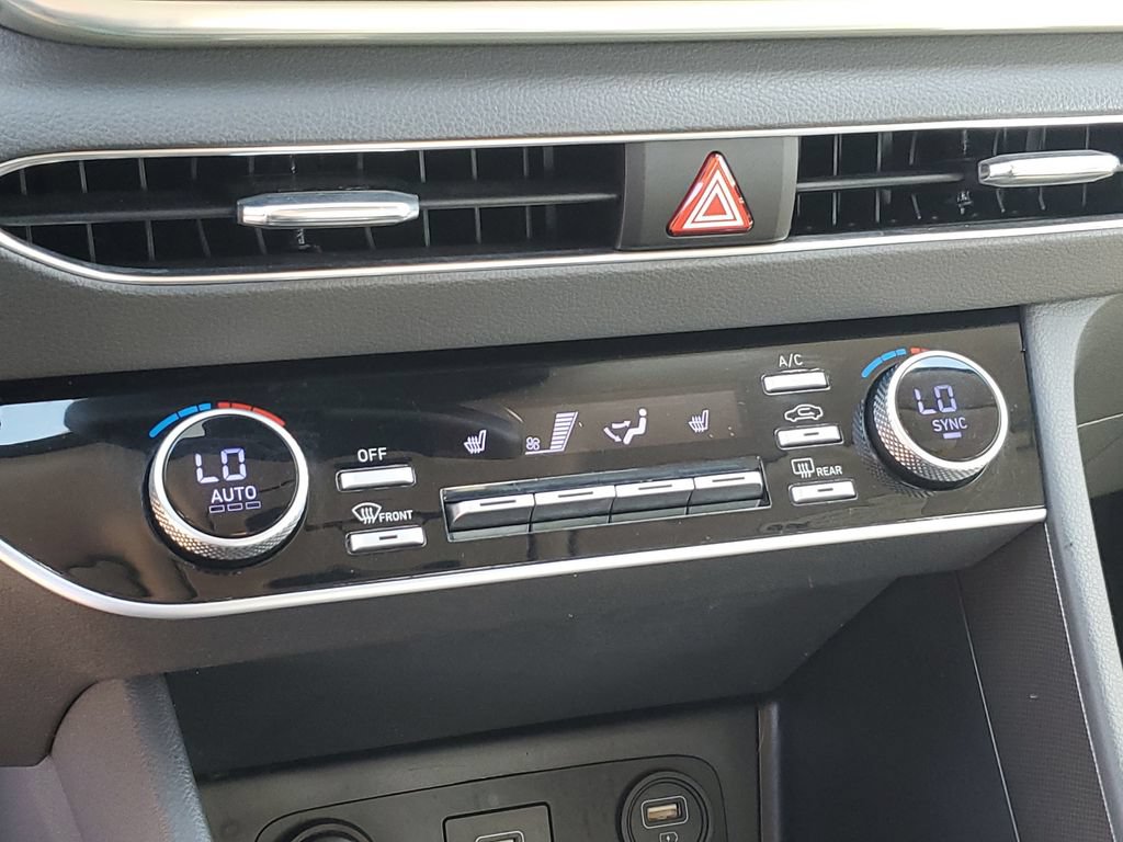 Used 2023 Hyundai Sonata SEL w/ Preferred Accessory Package FWD image 17