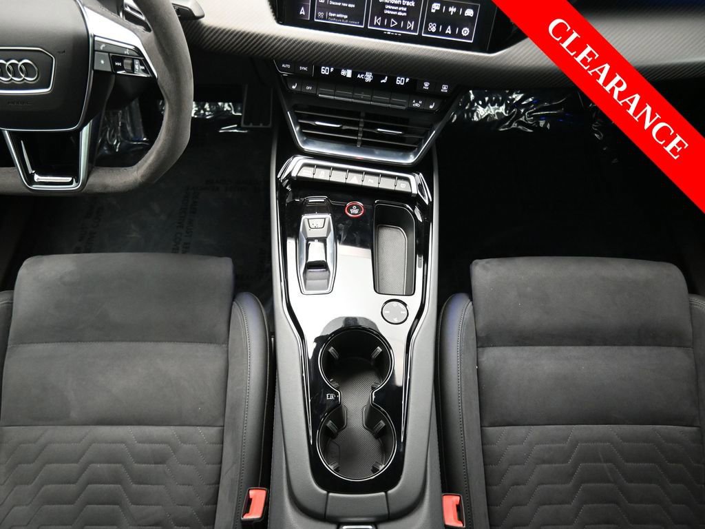 Used 2024 Audi e-tron GT Premium Plus image 30