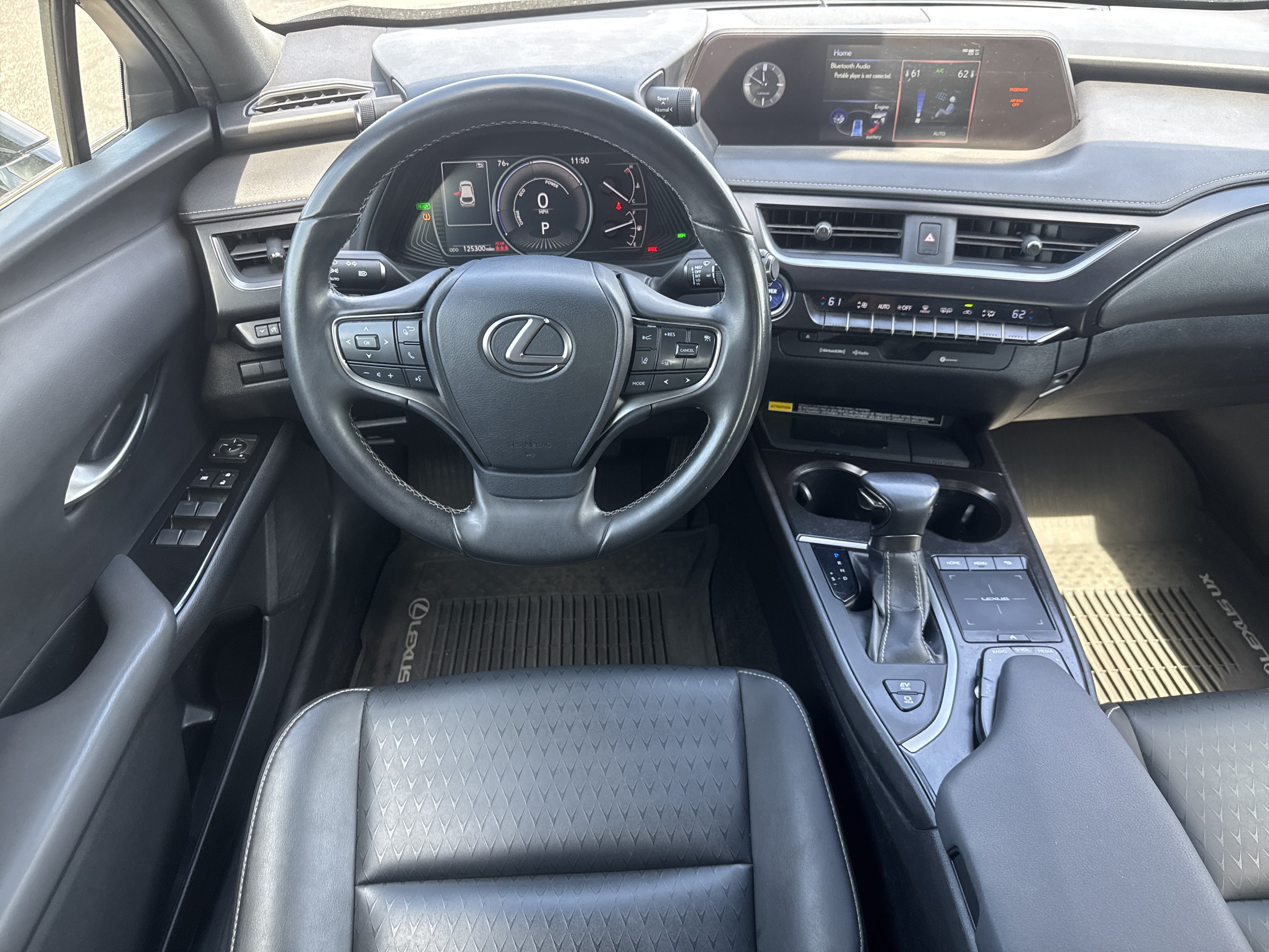 Used 2022 Lexus UX 250h AWD/4WD image 12