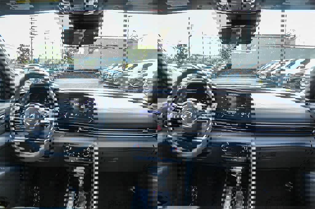 Certified 2023 Hyundai Elantra SEL image 16