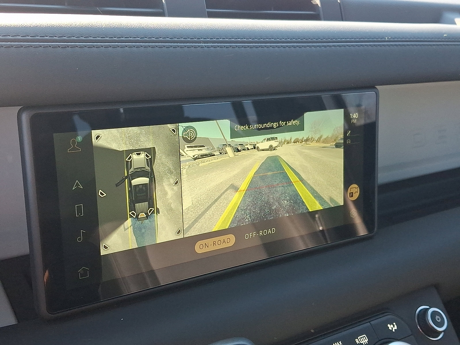 Used 2024 Land Rover Defender 110 X-Dynamic SE image 18