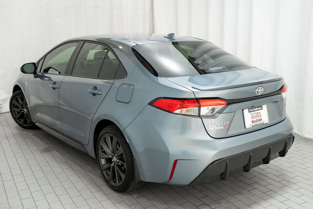 Certified 2024 Toyota Corolla SE FWD image 3