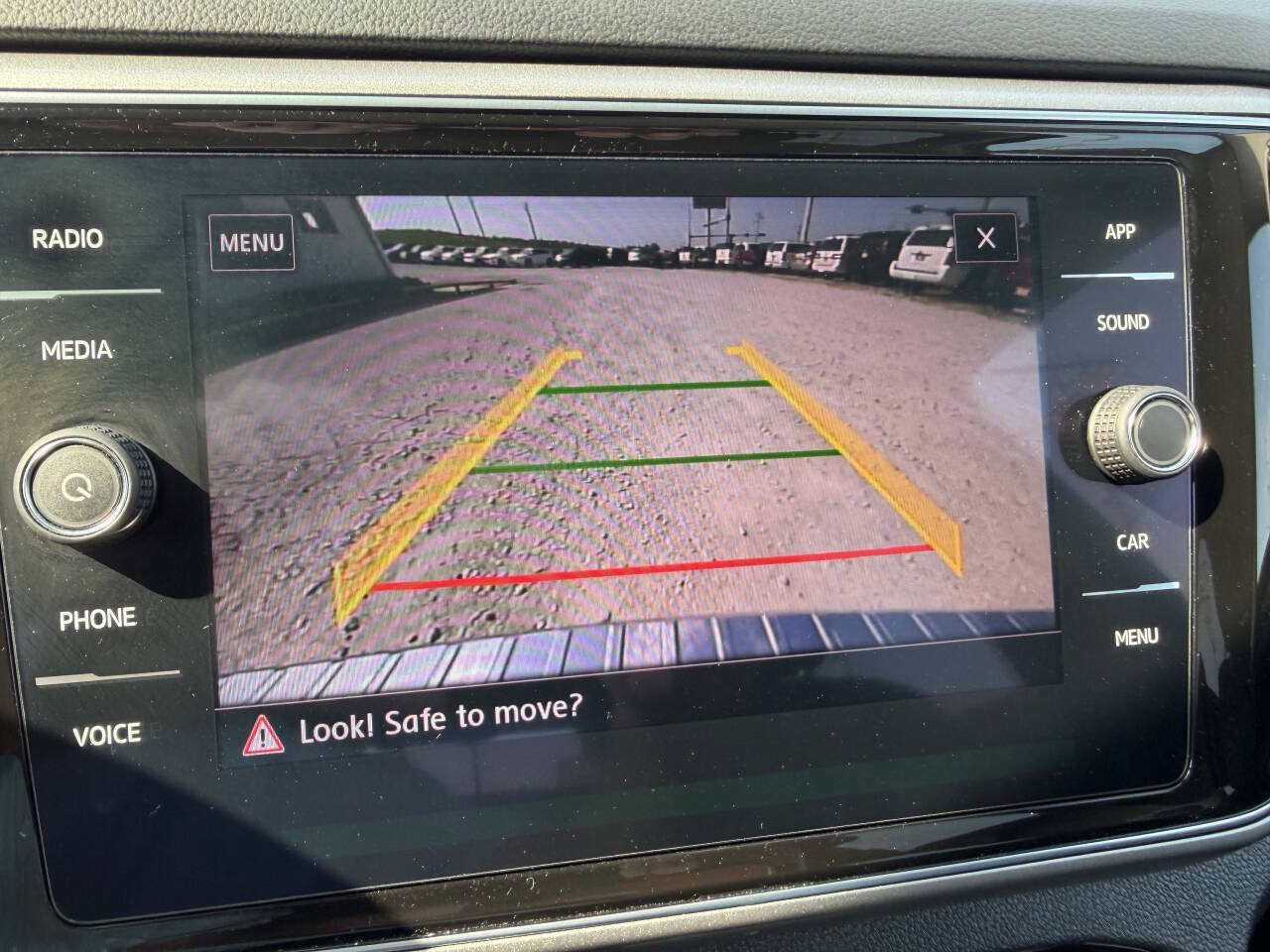 Used 2018 Volkswagen Atlas SEL AWD/4WD image 26
