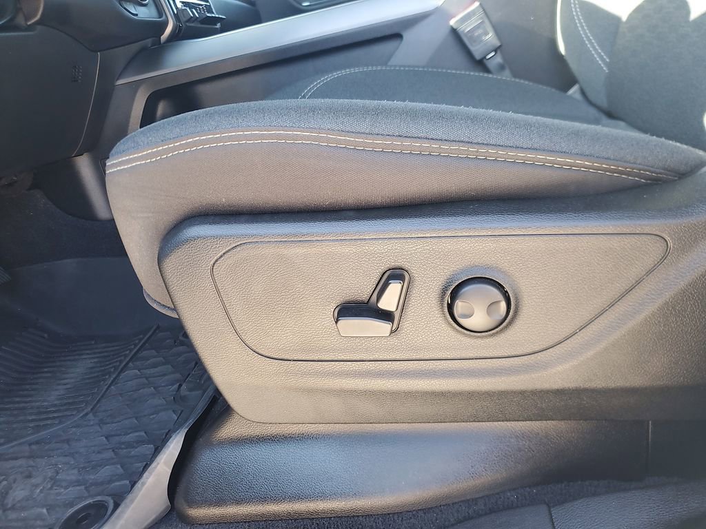 Used 2025 RAM 1500 Lone Star image 16