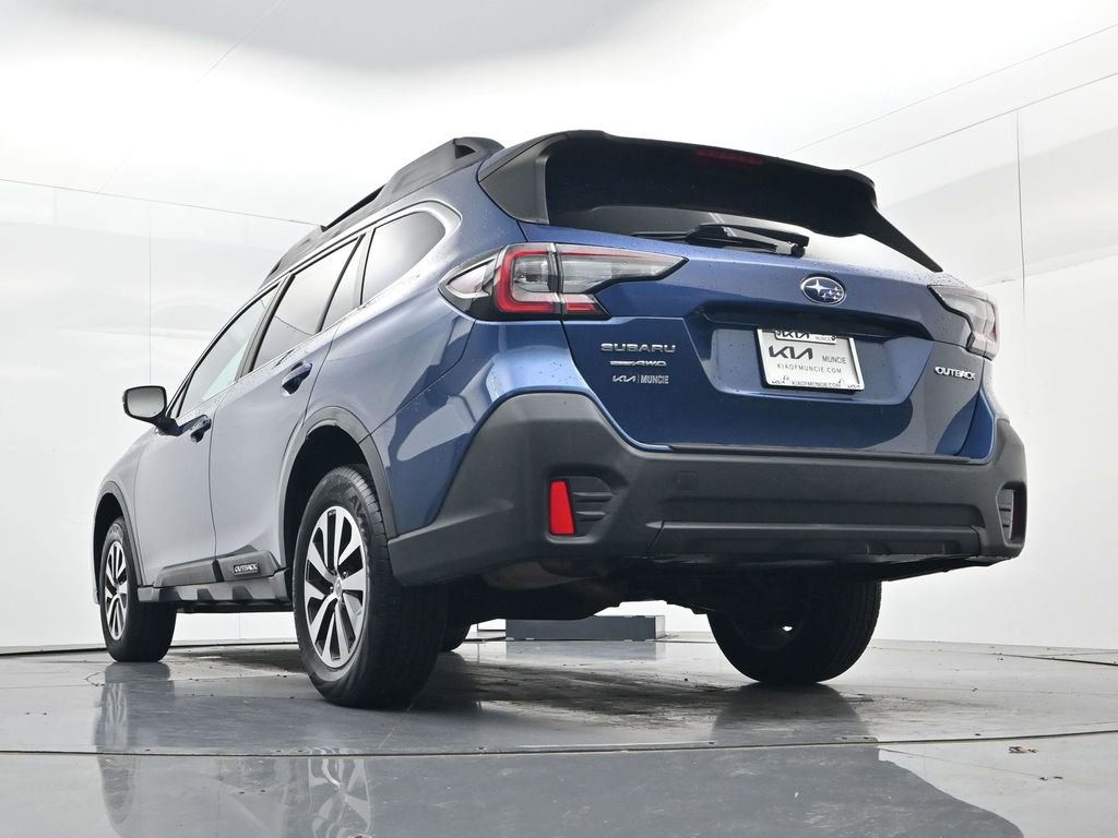 Used 2020 Subaru Outback Premium image 39