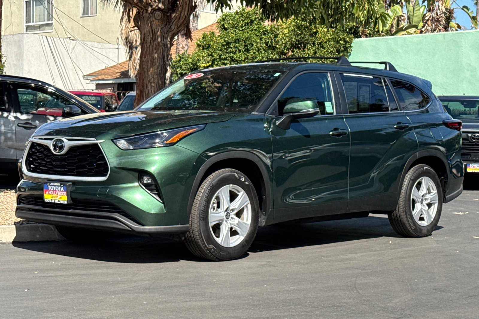 Used 2024 Toyota Highlander LE image 8