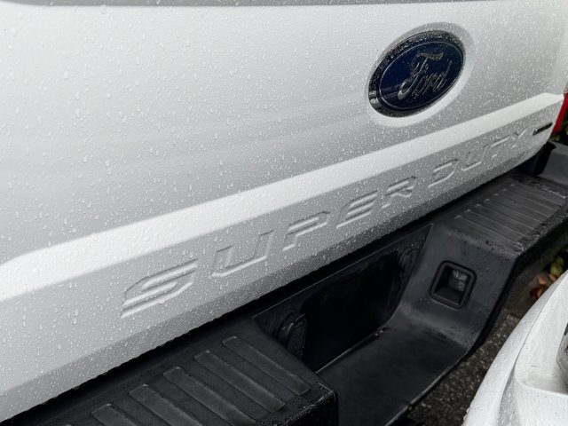 Used 2017 Ford F250 XL w/ Power Equipment Group RWD image 8