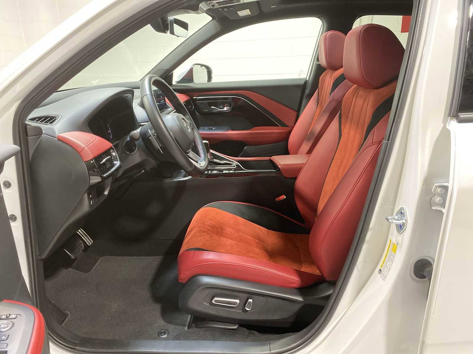 Used 2025 Acura ADX A-Spec image 2