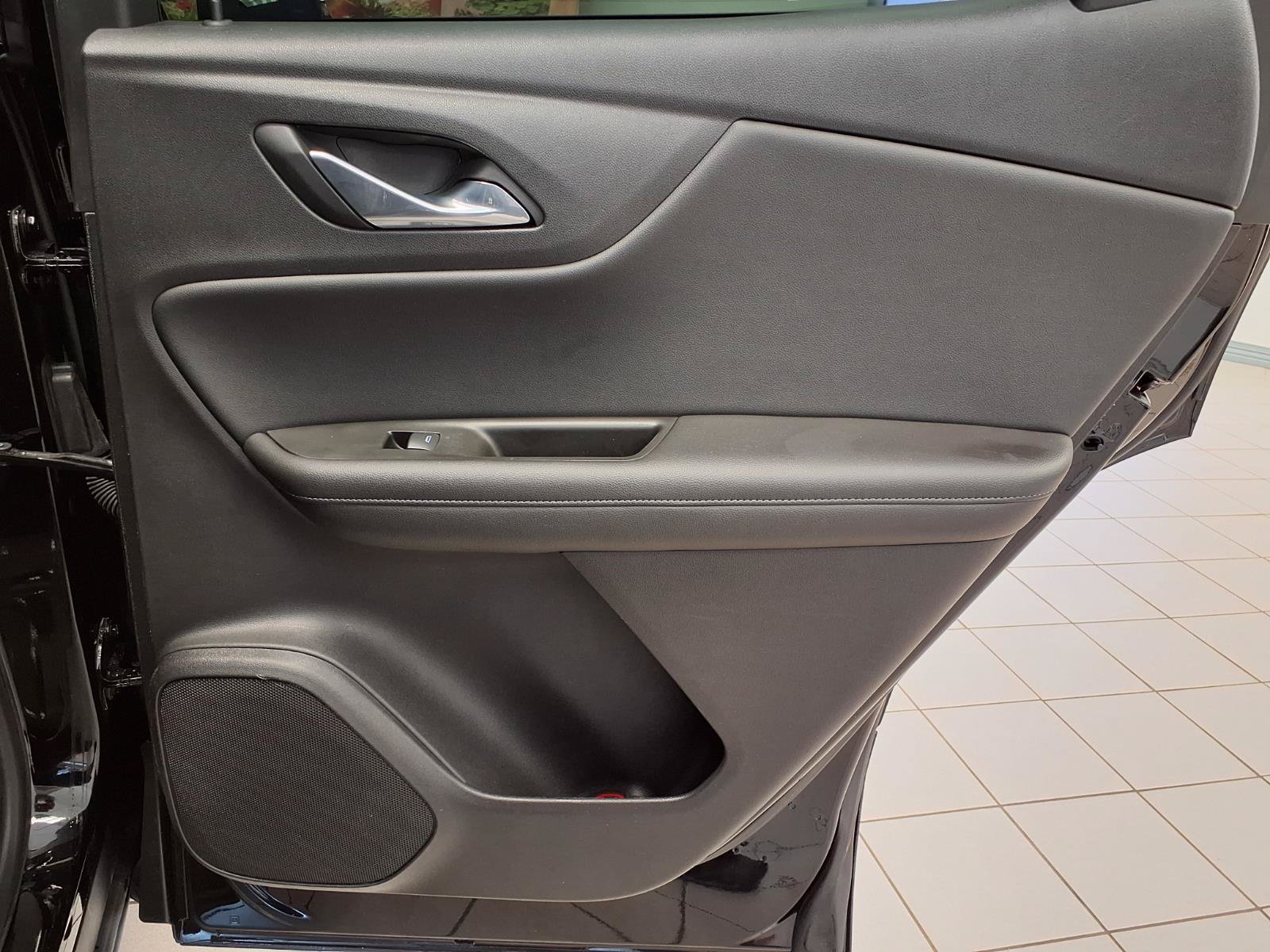 Used 2021 Chevrolet Blazer LT FWD image 12