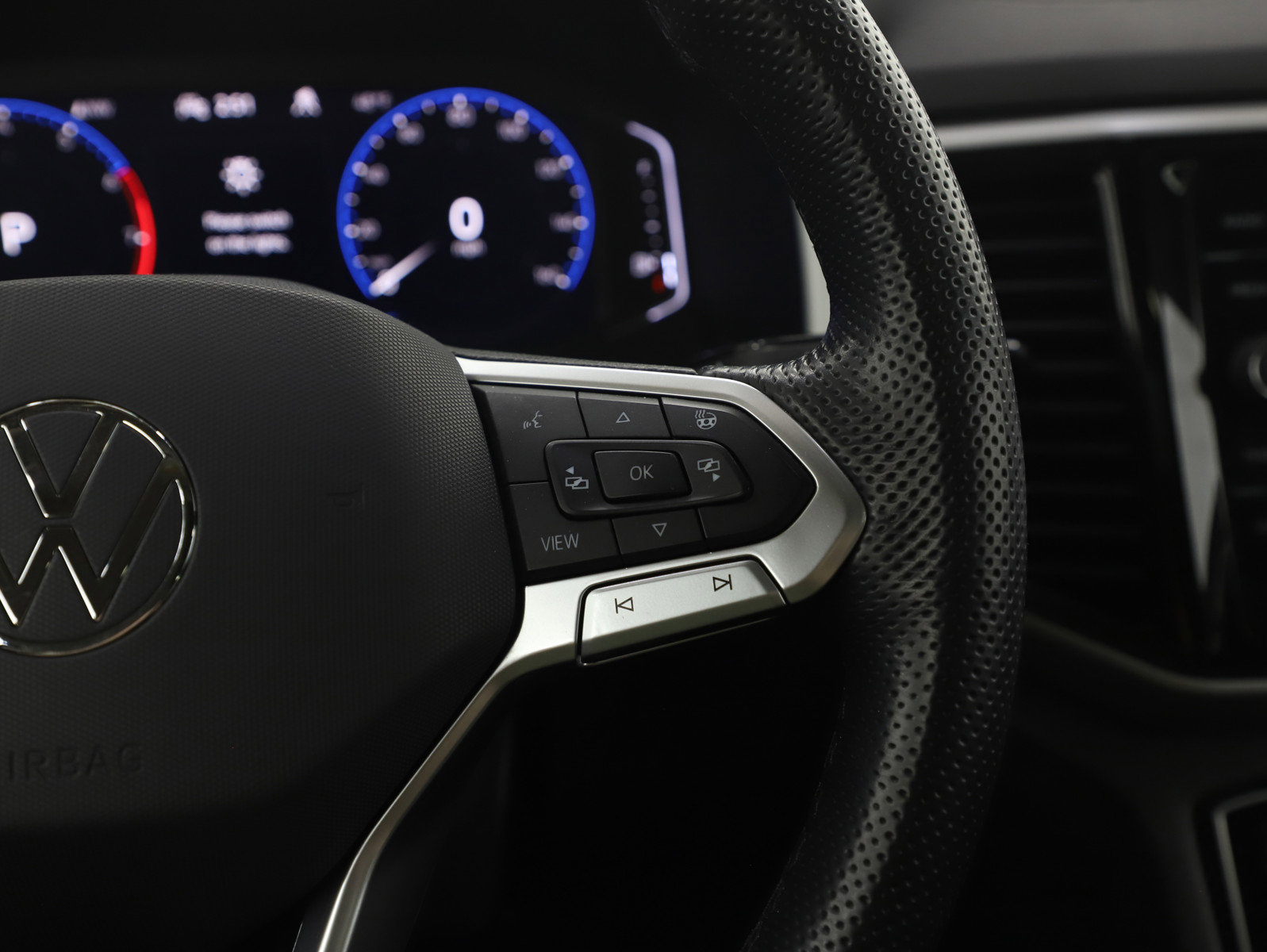 Used 2021 Volkswagen Atlas SEL Premium w/ MDO Package (Bench Seat) image 33