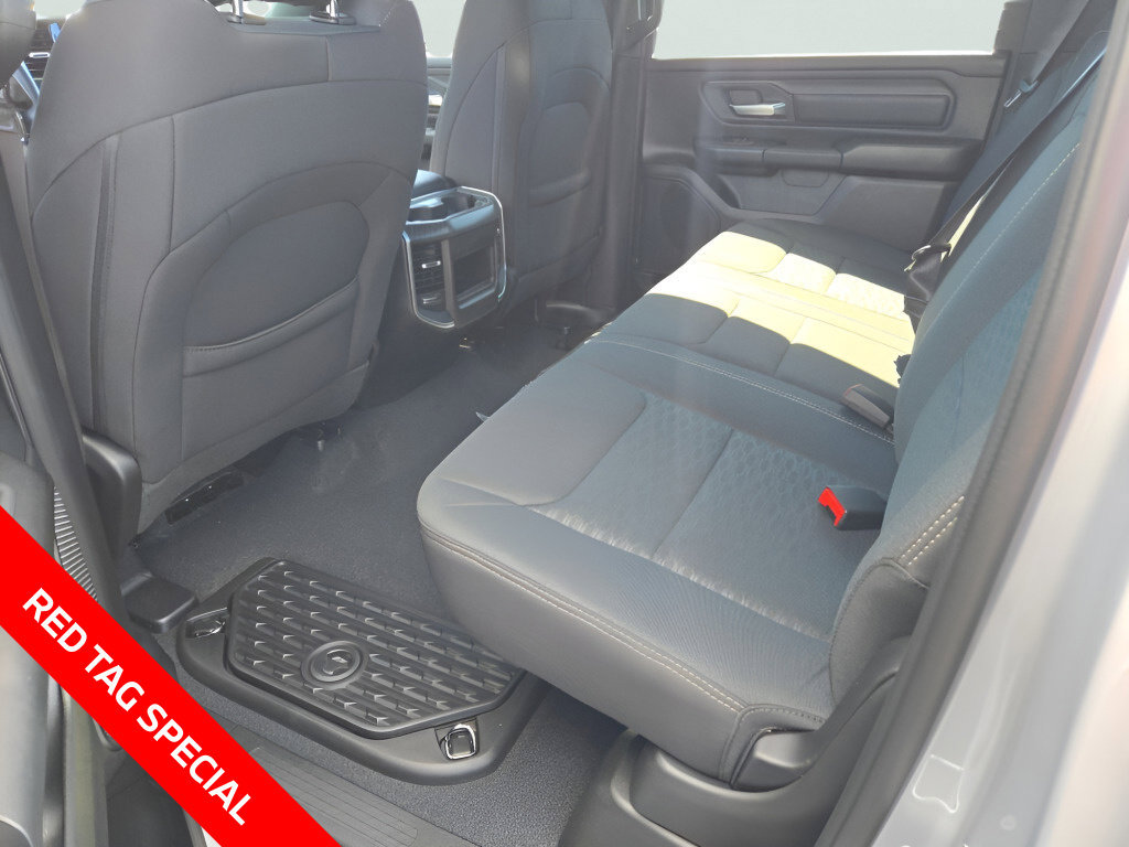 New 2026 RAM 1500 Express AWD/4WD image 22