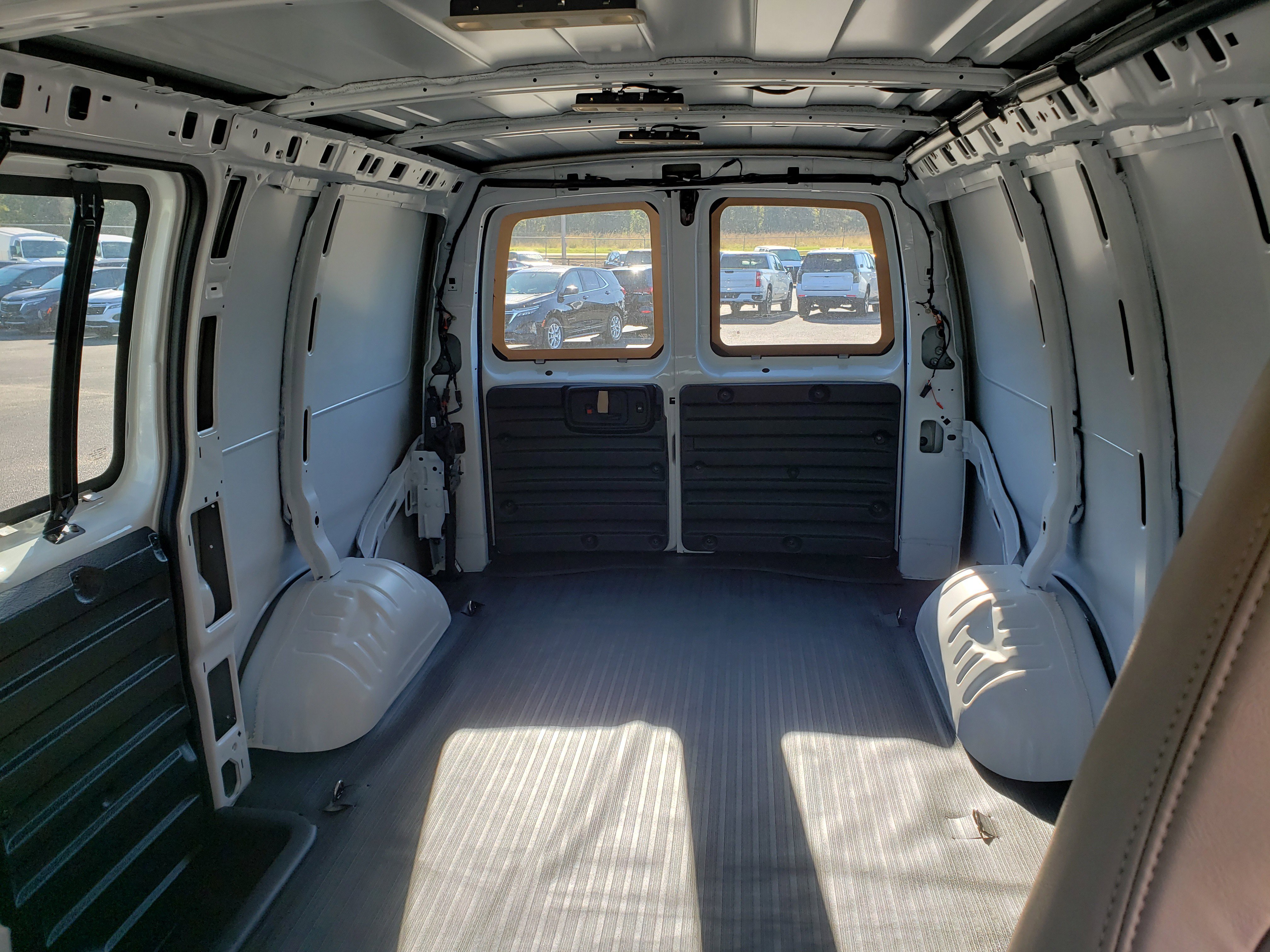 New 2025 Chevrolet Express 2500 Extended w/ Driver Convenience Package image 33