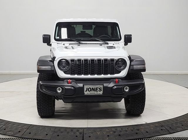 Used 2025 Jeep Wrangler Unlimited Rubicon AWD/4WD image 2