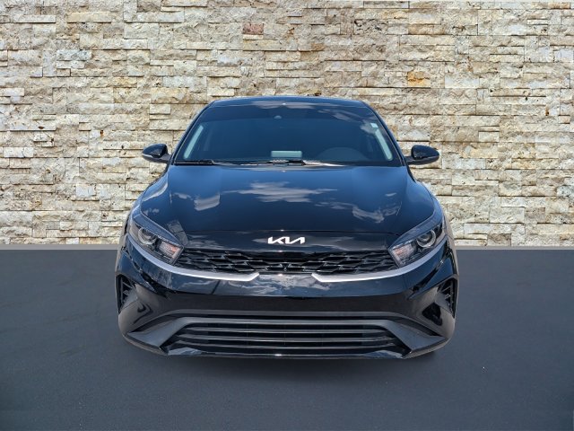 Used 2024 Kia Forte LXS w/ LXS Technology Package FWD image 3