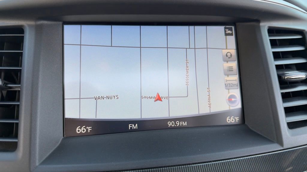 Used 2019 INFINITI QX60 Luxe w/ Essential Package FWD image 11