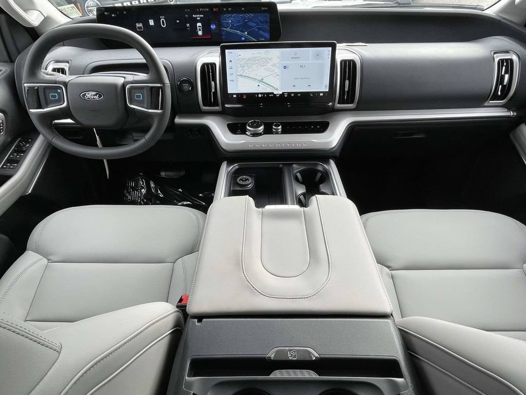 New 2026 Ford Expedition Max Active RWD image 10