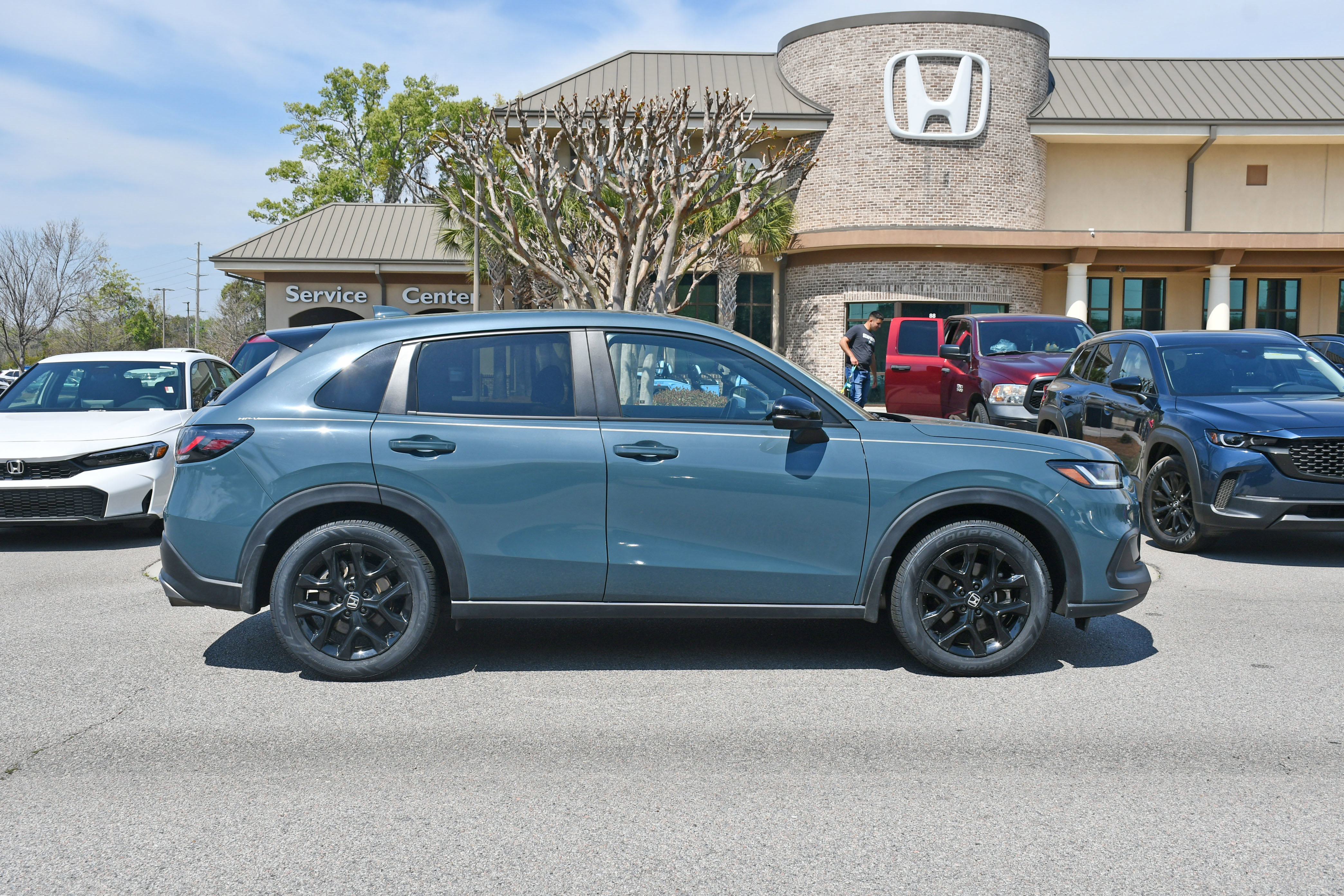 Certified 2024 Honda HR-V Sport image 5