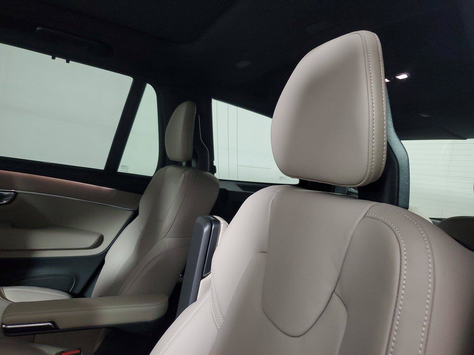 New 2027 Volvo XC90 B6 Ultra AWD/4WD image 13