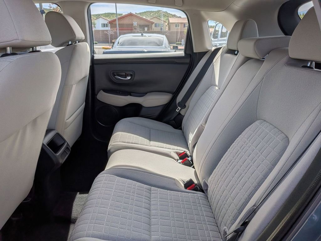 Used 2025 Honda HR-V LX image 27