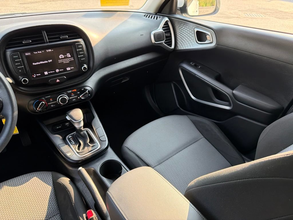 Certified 2023 Kia Soul LX w/ Option Group 015 FWD image 24