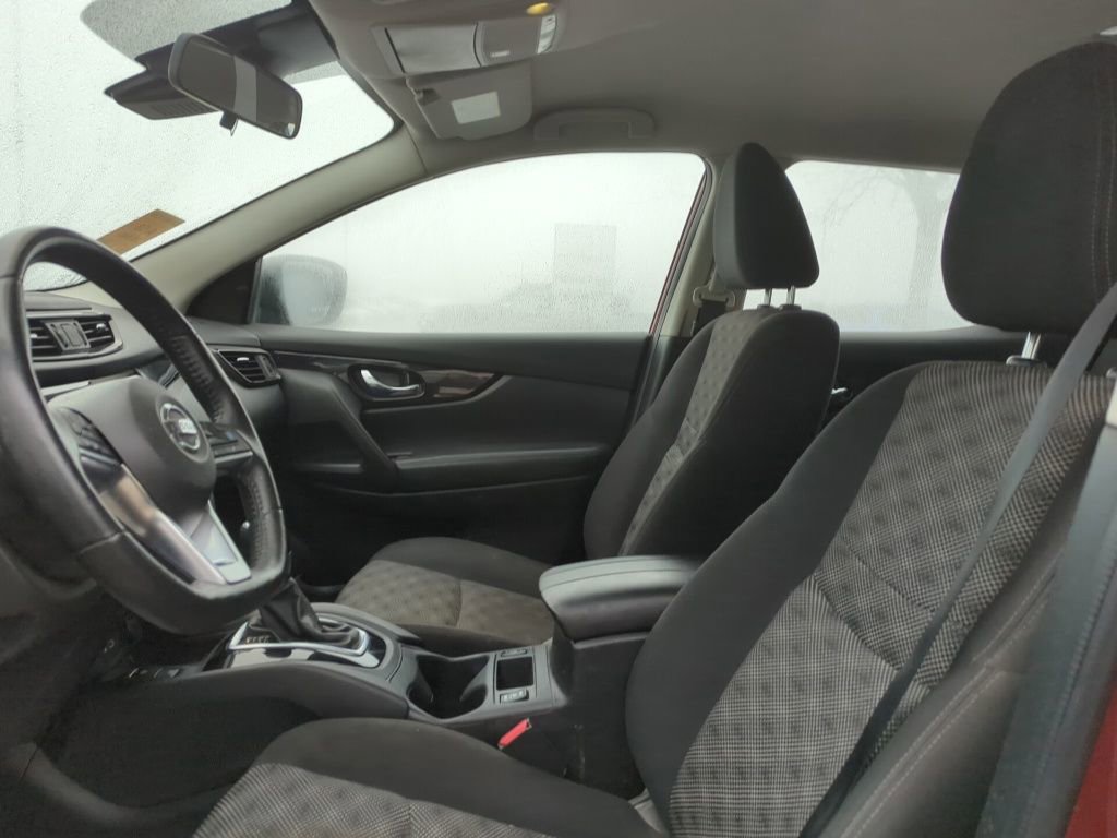 Used 2019 Nissan Rogue Sport SV w/ Technology Package image 7