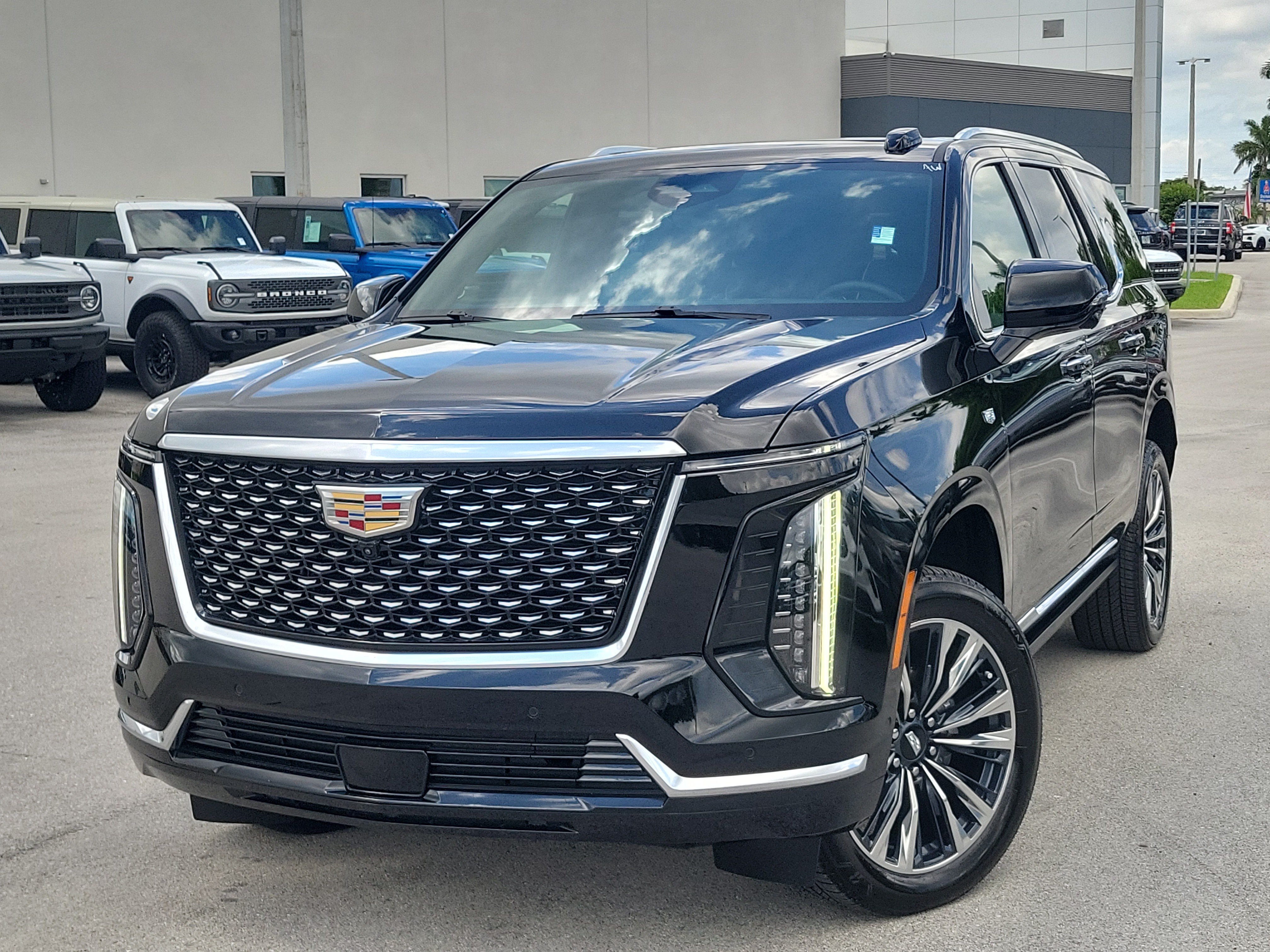 Used 2025 Cadillac Escalade Premium Luxury w/ Touring Package AWD/4WD 360° Tour