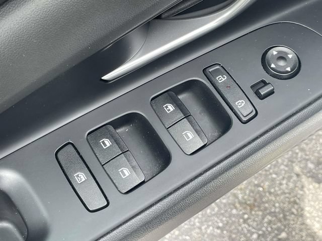 Certified 2024 Hyundai Elantra SE FWD image 16