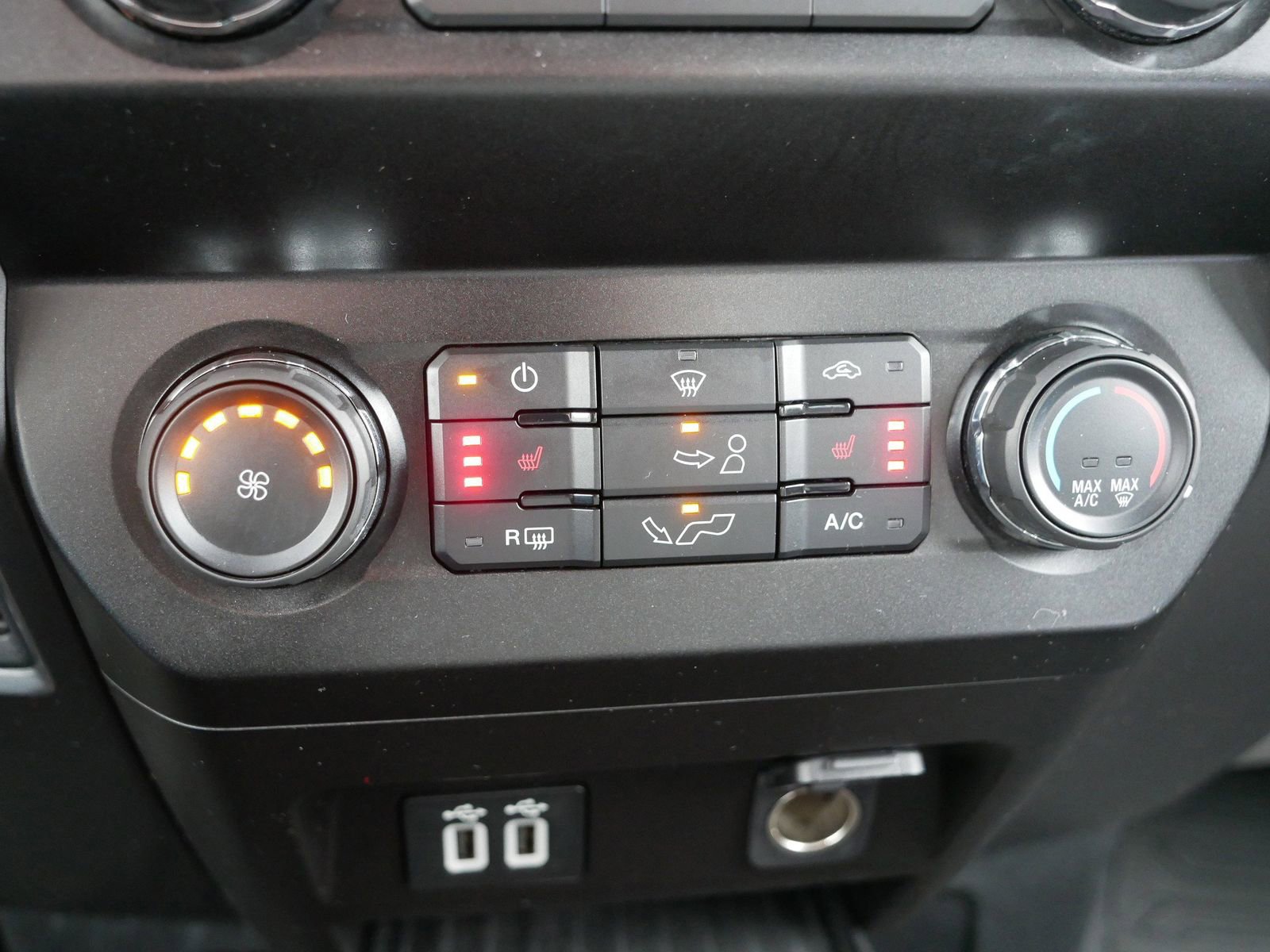 Certified 2020 Ford F150 XLT w/ Equipment Group 302A Luxury image 27