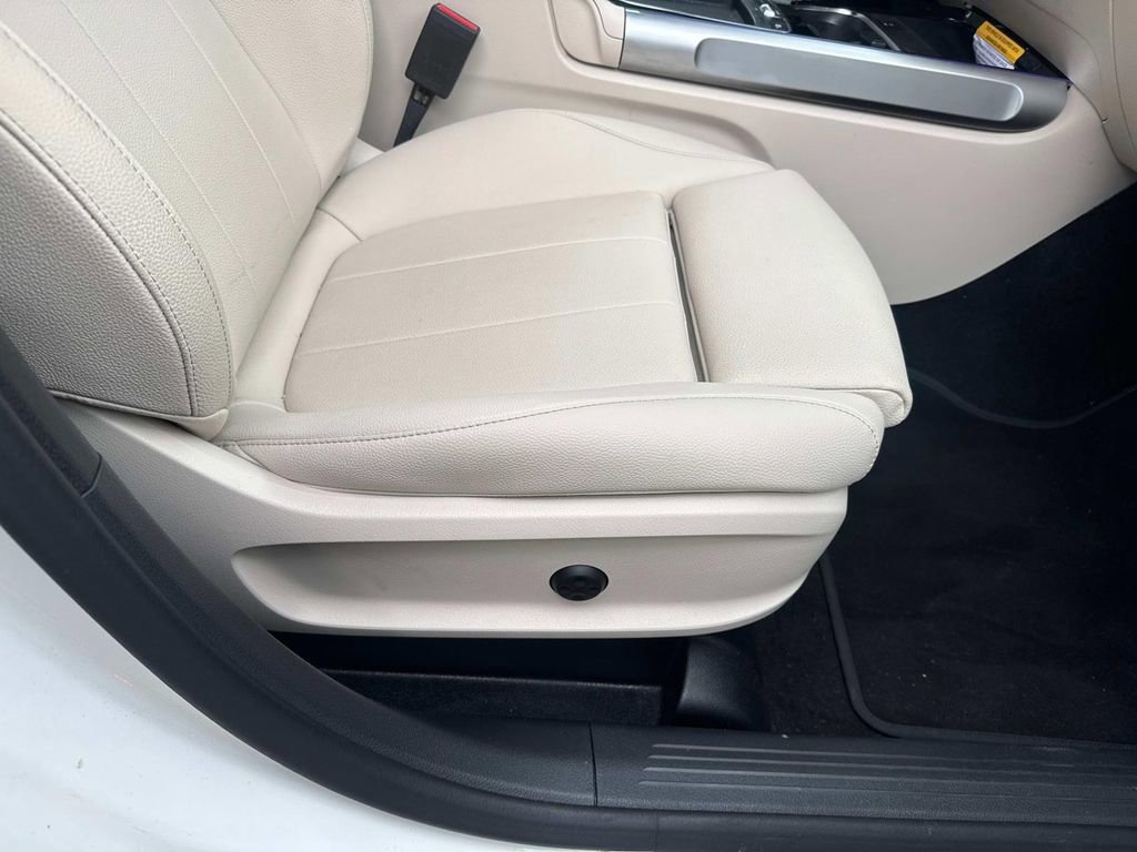 Used 2025 Mercedes-Benz GLB 250 image 11