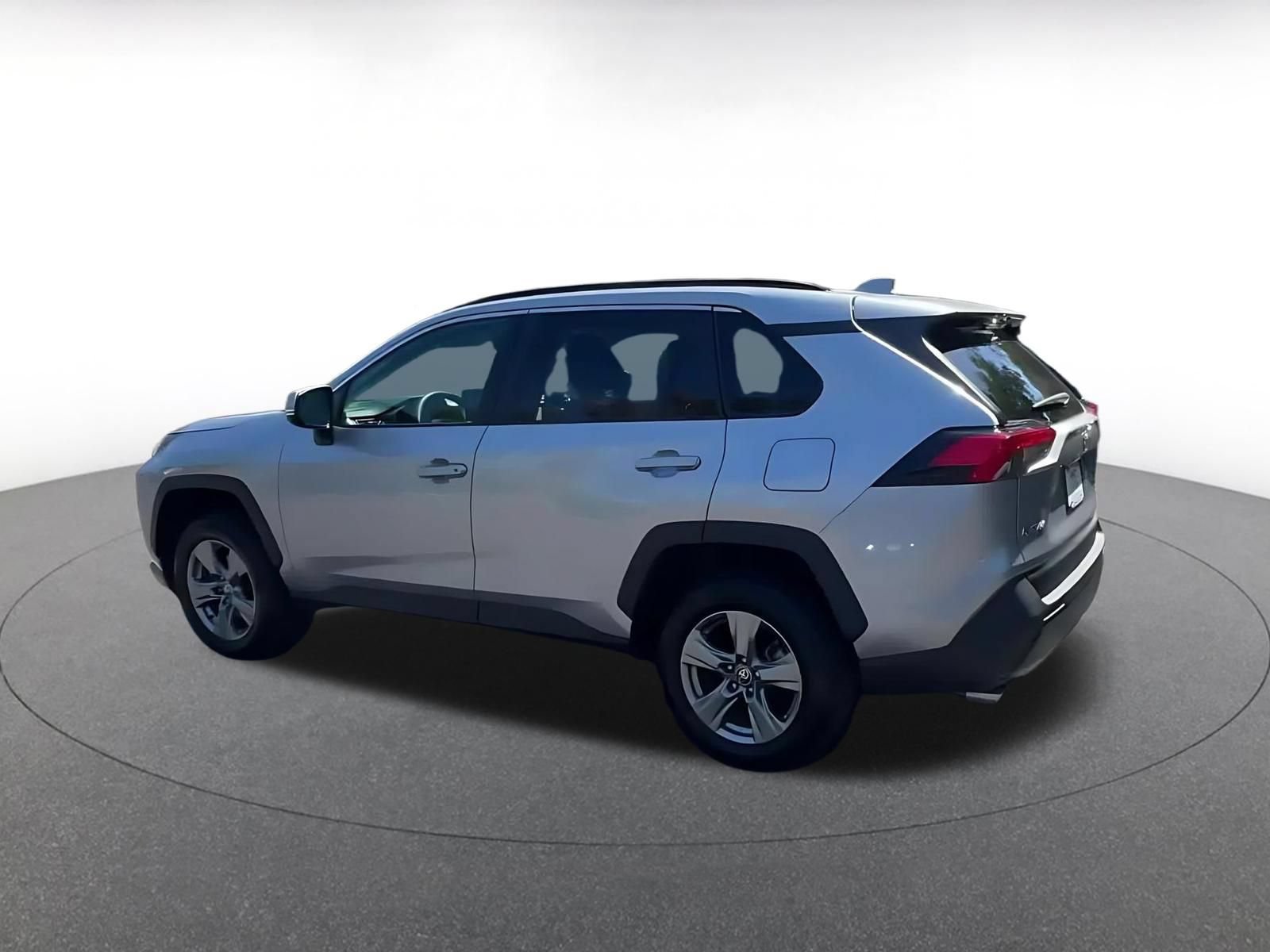 Used 2024 Toyota RAV4 XLE w/ Convenience Package AWD/4WD image 9