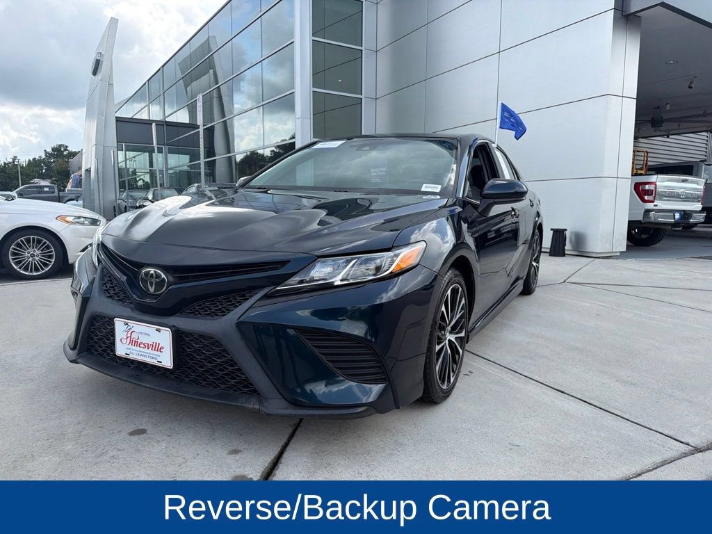 Used 2019 Toyota Camry SE w/ Carpet Mat Package FWD image 3