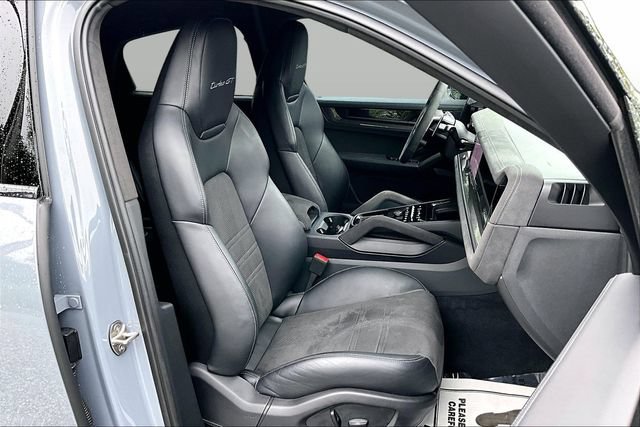 Used 2024 Porsche Cayenne Turbo GT AWD/4WD image 31