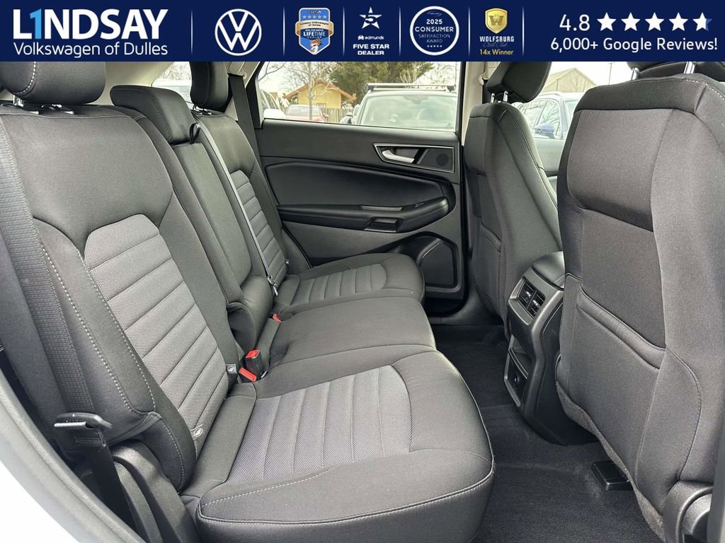 Used 2024 Ford Edge SE w/ Black Appearance Package image 12