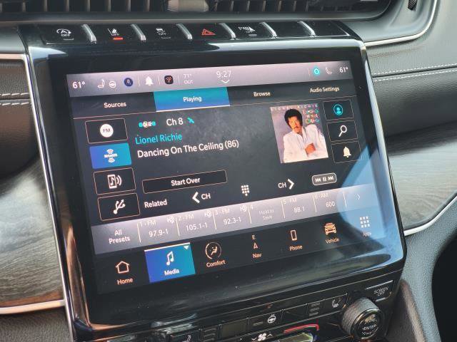 Used 2022 Jeep Grand Cherokee Limited image 15