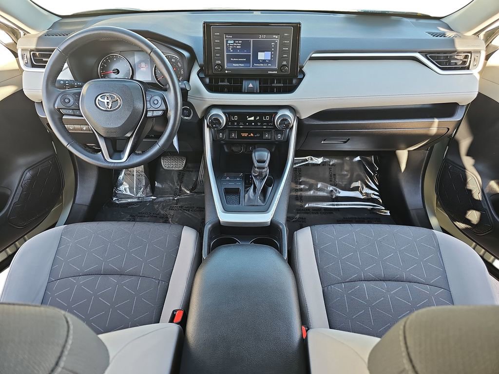 Used 2021 Toyota RAV4 XLE image 9