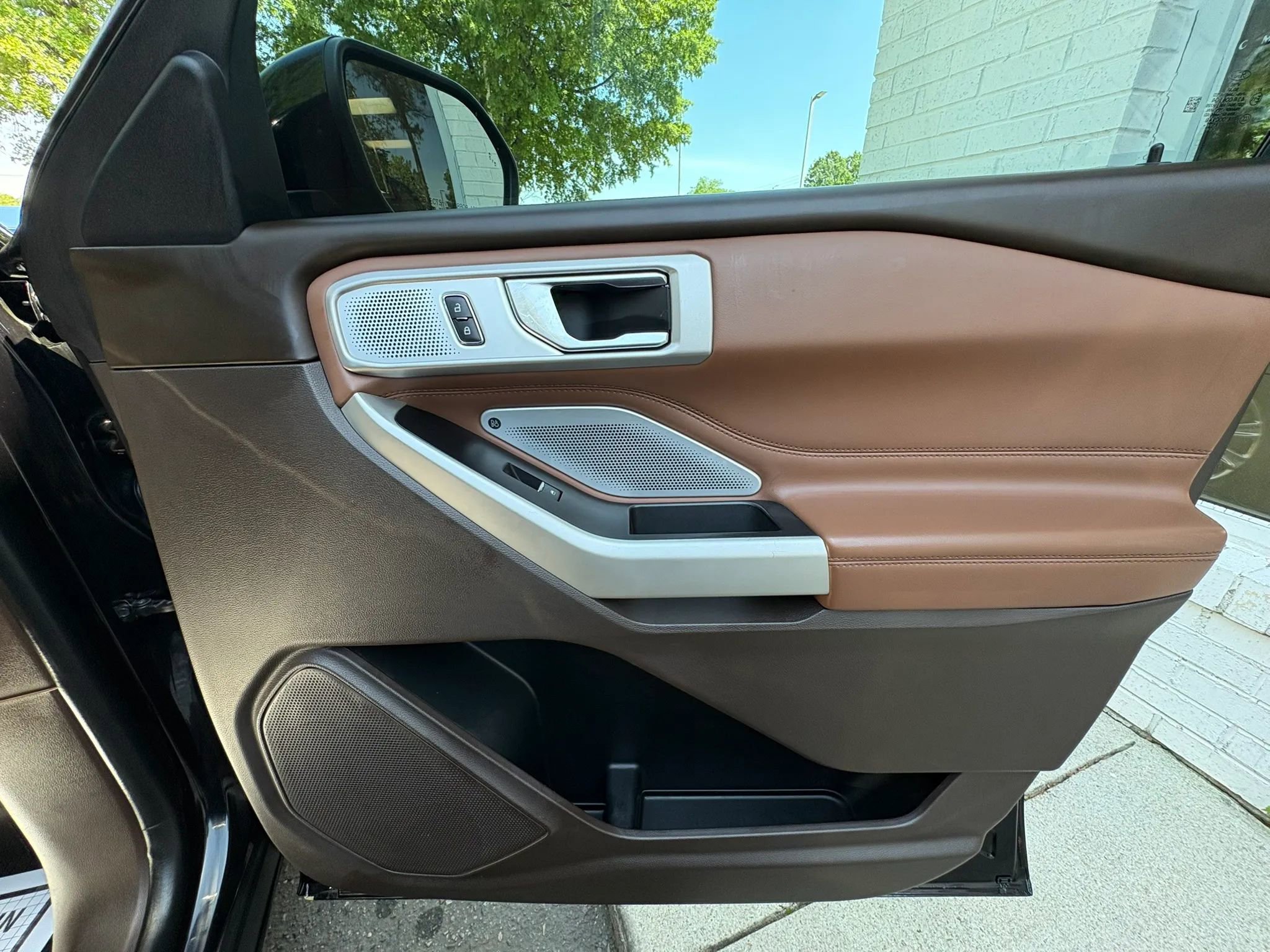 Used 2021 Ford Explorer King Ranch w/ Premium Technology Package AWD/4WD image 13