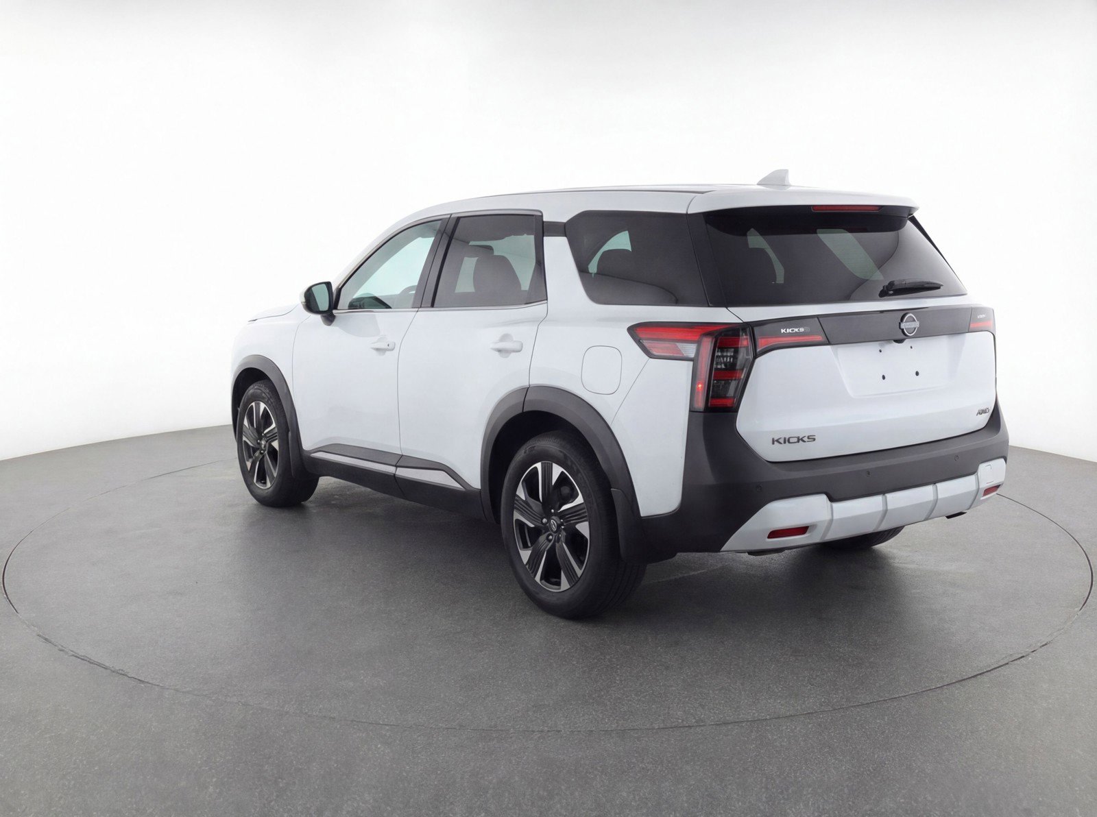 Used 2025 Nissan Kicks SV AWD/4WD image 6