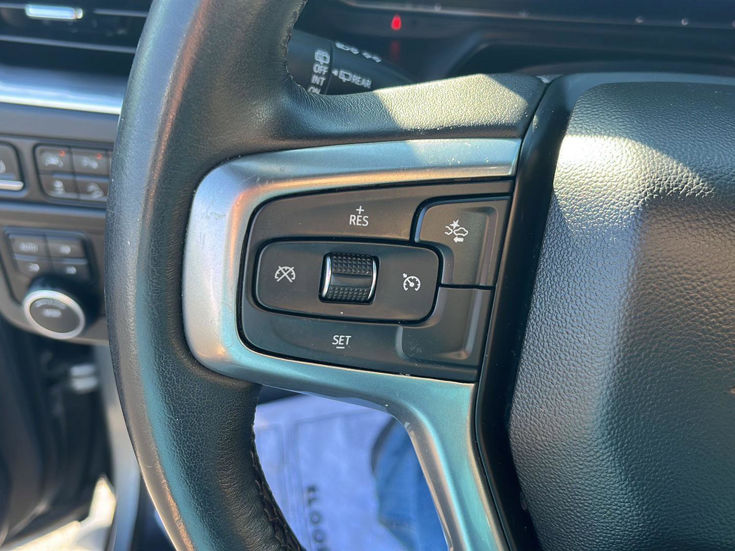 Used 2023 Chevrolet Tahoe Z71 AWD/4WD image 11