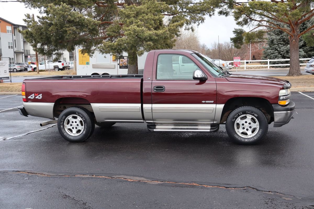 Used 1999 Chevrolet Silverado 1500 LS w/ Firm Ride Suspension Pkg image 3