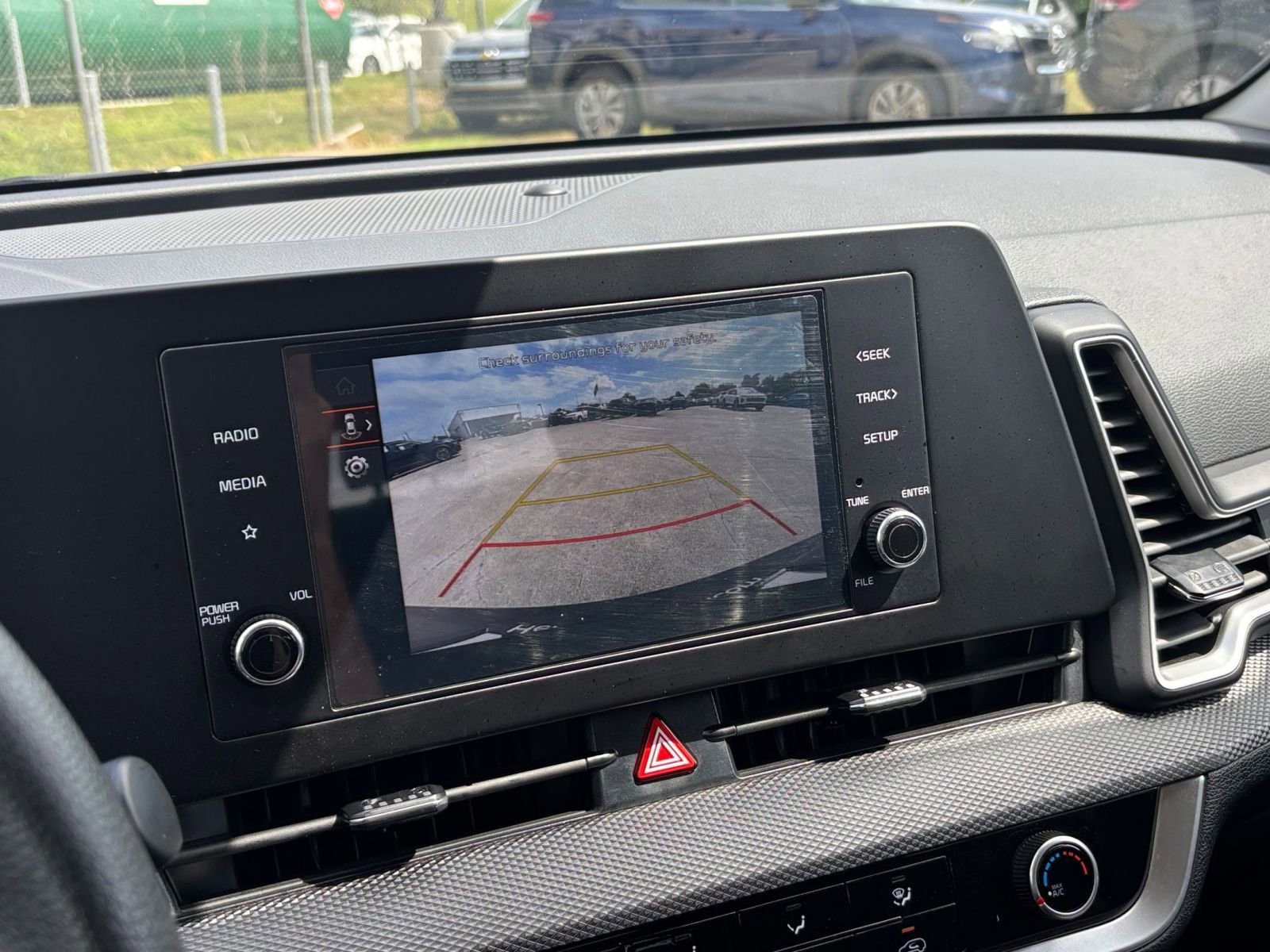 Used 2025 Kia Sportage LX image 23