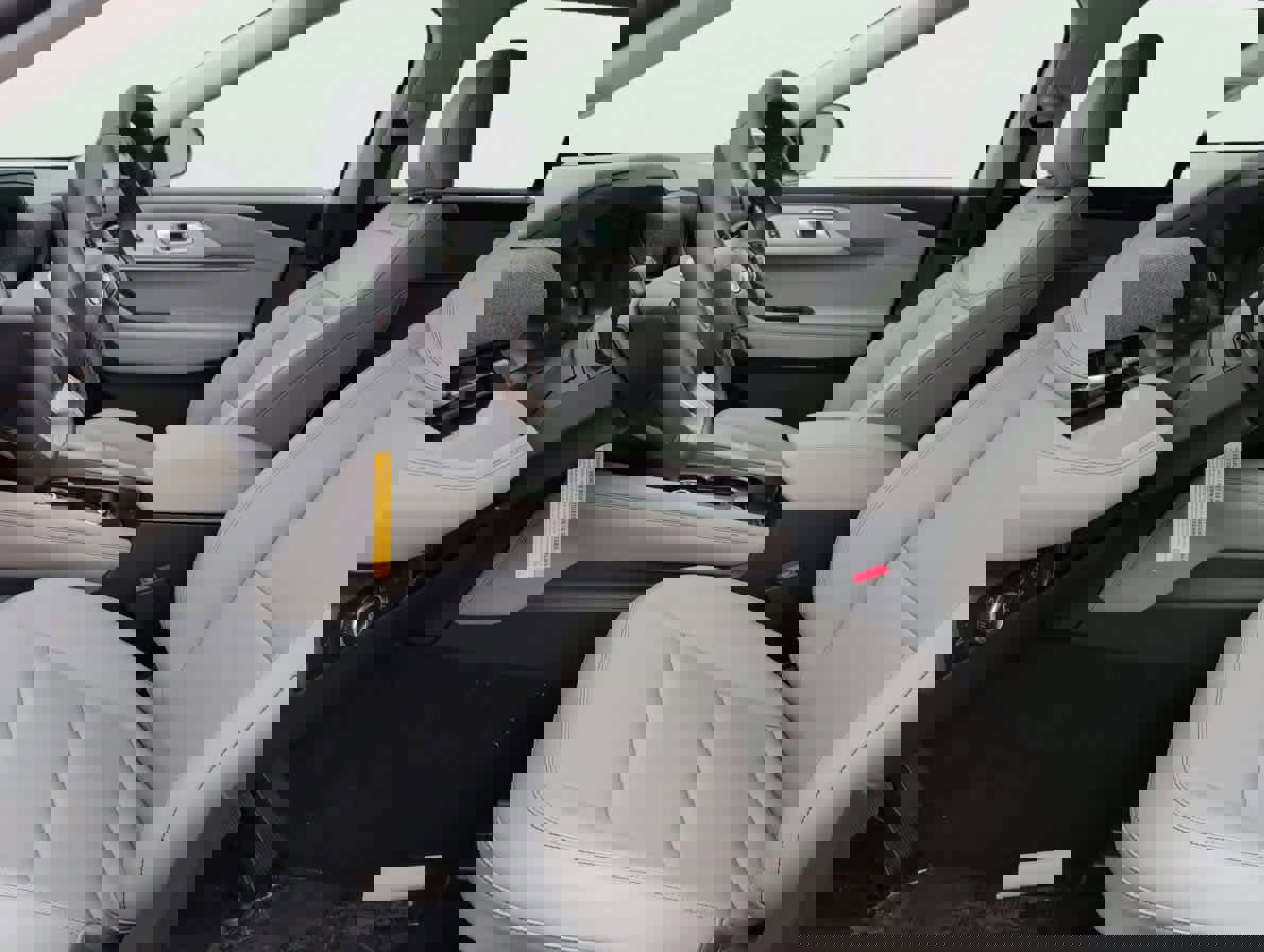 New 2026 Ford Explorer Active w/ Active Comfort Package image 9