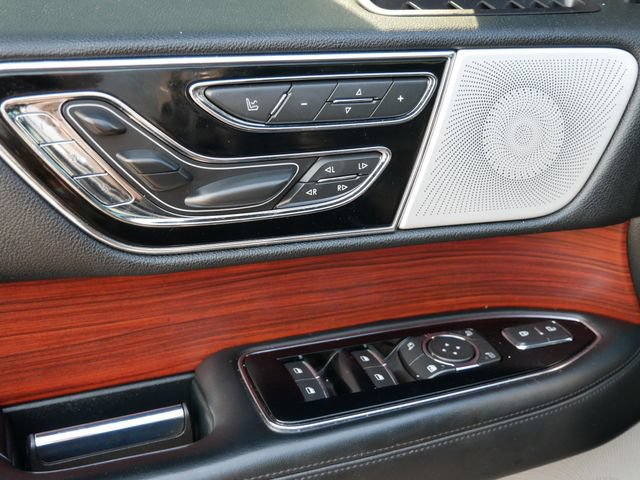 Used 2020 Lincoln Navigator L Reserve w/ Equipment Group 208A Reserve AWD/4WD image 12