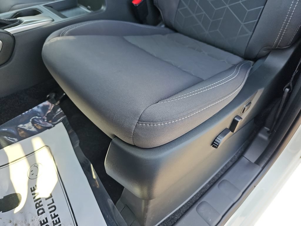 Used 2025 Nissan Frontier SV RWD image 27