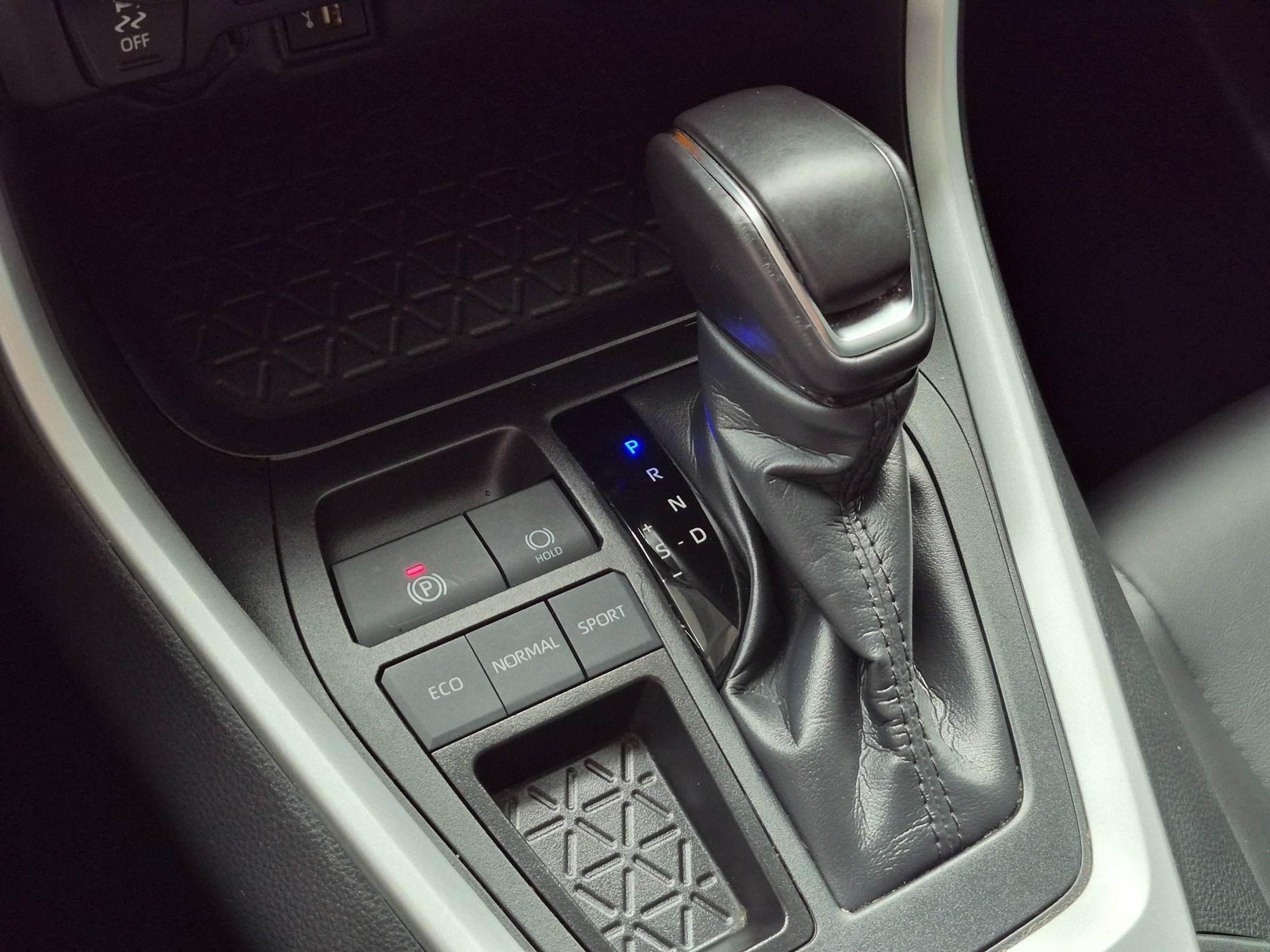 Certified 2025 Toyota RAV4 XLE Premium FWD image 24