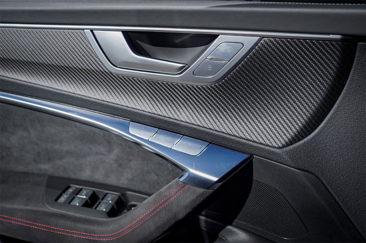 Used 2025 Audi RS 6 performance image 19