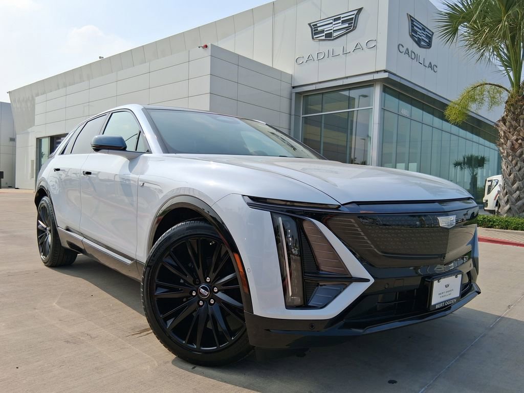 New 2026 Cadillac Lyriq Sport w/ LPO, ONYX Package