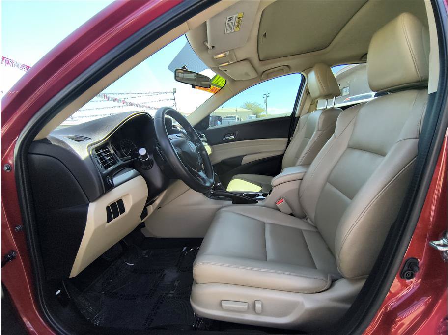 Used 2017 Acura ILX FWD image 9