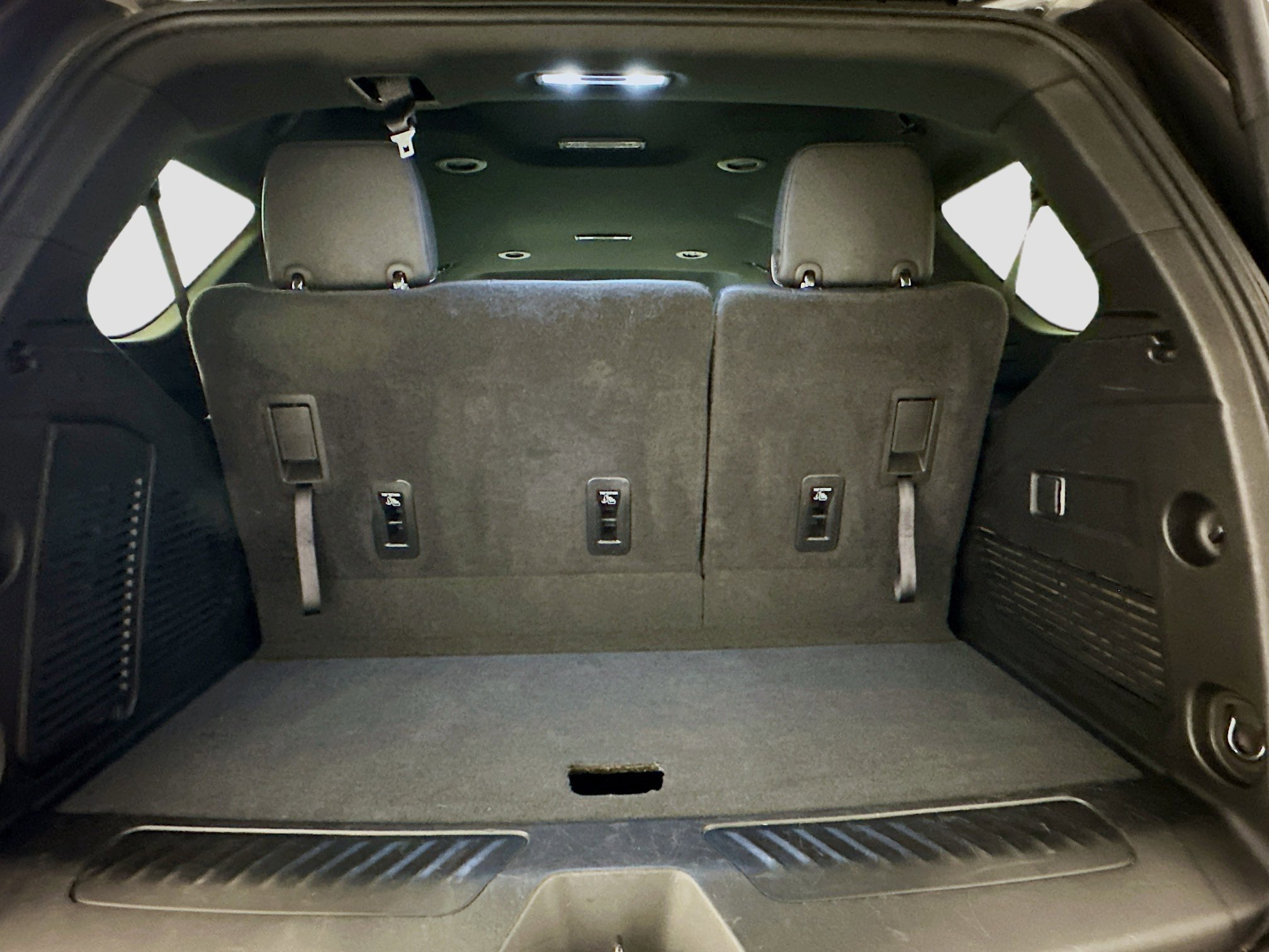 Used 2024 GMC Yukon SLT image 31