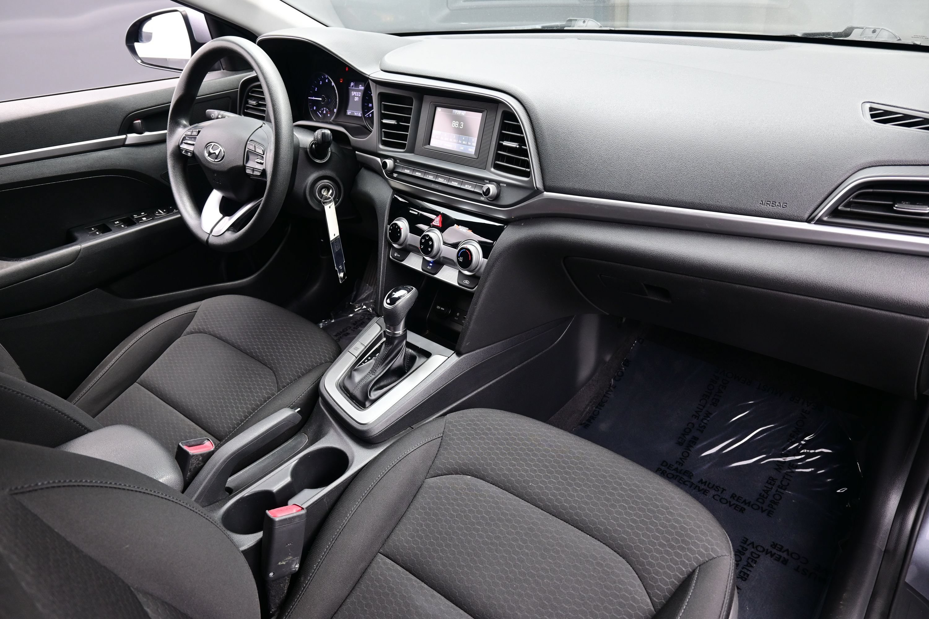 Used 2019 Hyundai Elantra SE w/ Cargo Package FWD image 13